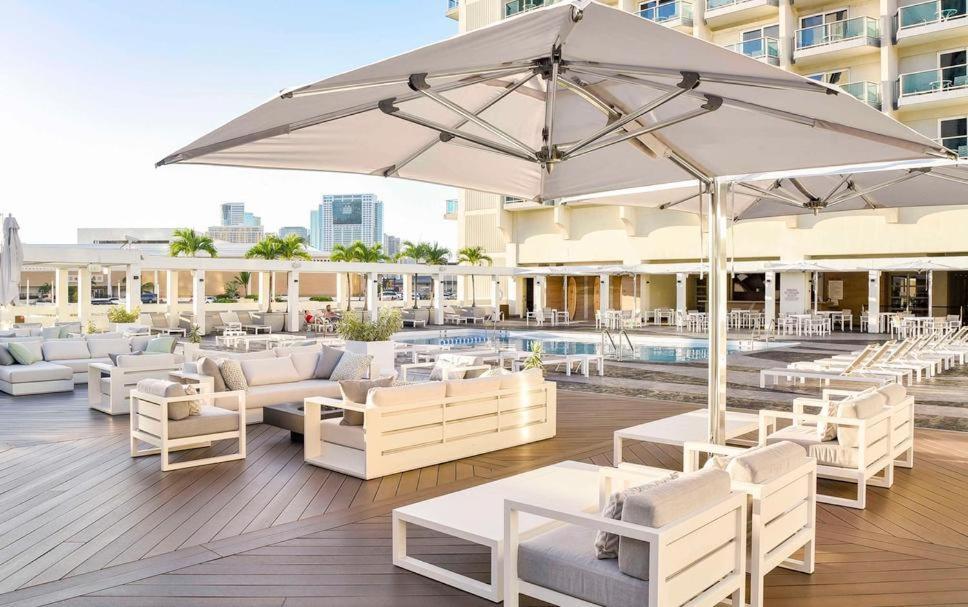 Ala Moana Hotel _ Ocean View With Balcony Гонолулу Экстерьер фото